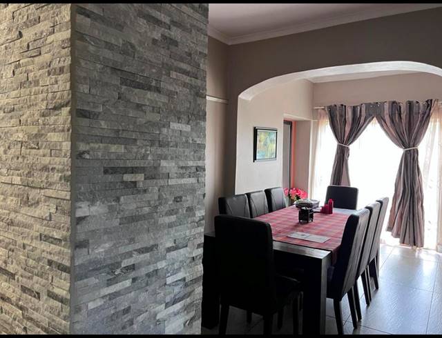3 BEDROOM HOUSE FOR SALE IN GRANTHAM PARK